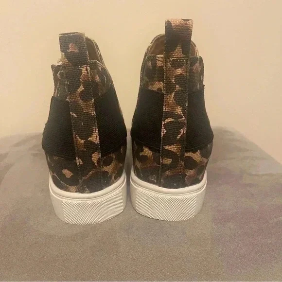 Steve Madden Crushin Leopard Slip On Wedge Sneakers Size 8 - Picture 6 of 10
